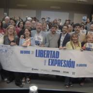 Gremios de prensa presentaron un informe sobre la libertad de expresión en el primer año de Milei